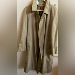 Vintage Men’s Burberry coat. Good condition. purchased at Harrod’s